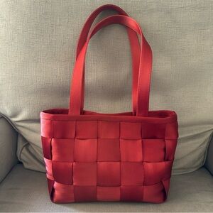 Harvey's The Original Seatbelt Bag Red Hand Bag TOTE PURSE 2 HANDLE
